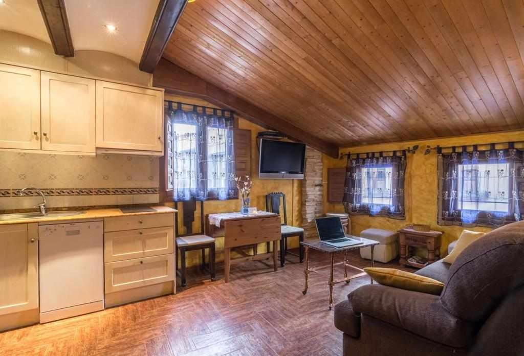 Hotel Apartamentos Melihah Daroca Cameră foto